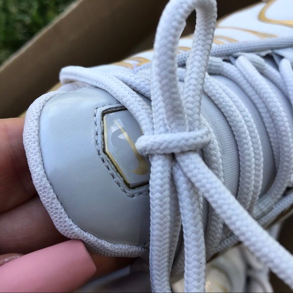 NWOB NIKE AIR MAX PLUS WOMENS SIZE 7.5 - Picture 11 of 11